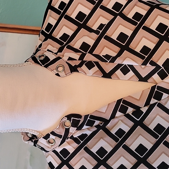 Geometric Print dress - Picture 2 of 5